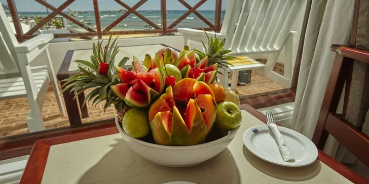 3* hotel se 2 bazény na Srí Lance pro nenáročné, přímo na pláži v oblasti Hikkaduwa