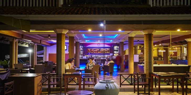 3* hotel se 2 bazény na Srí Lance pro nenáročné, přímo na pláži v oblasti Hikkaduwa