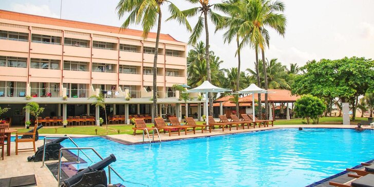 Příjemný 3* resort na Srí Lance: 6–12 nocí, polopenze, bazén, přímo na pláži