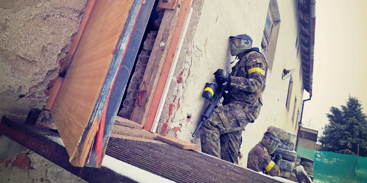 V Paintball aréně Jatka Příštpo vás ozbrojí, vybaví maskou s termálním sklem, chráničem krku i hrudníku a zásobí vás střelivem.