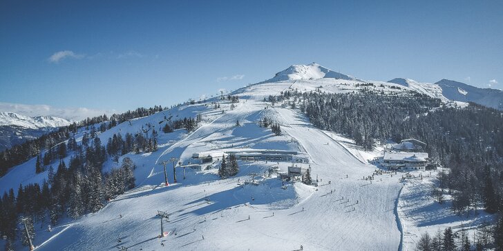 3denní lyžování v italských Dolomitech: bus, polopenze, skipas a wellness