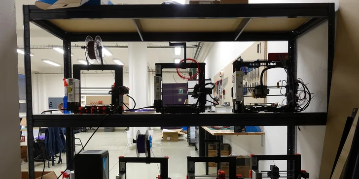 Měsíční členství v kreativní high-tech dílně i se zaškolením