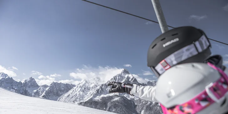 3denní lyžování v italských Dolomitech: bus, polopenze, skipas a wellness