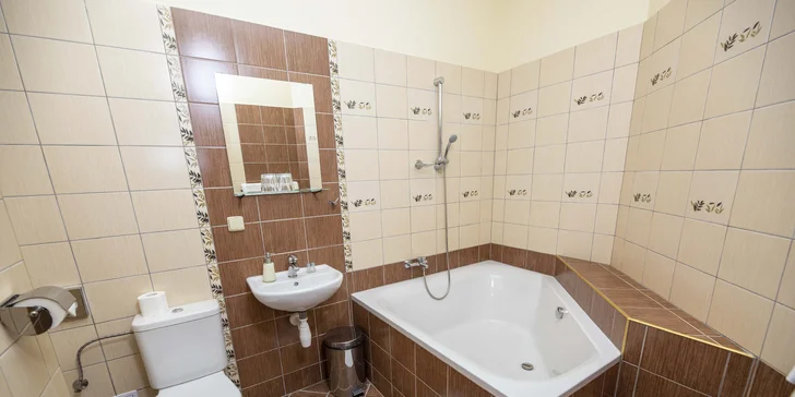 Silvestr v resortu Vigvam: 2 nebo 3 noci s polopenzí, wellness i večírkem