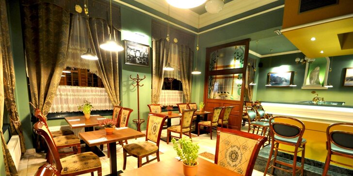 Prvorepublikový 4* hotel v Jičíně na 1–2 noci s jídlem, wellness i masáží