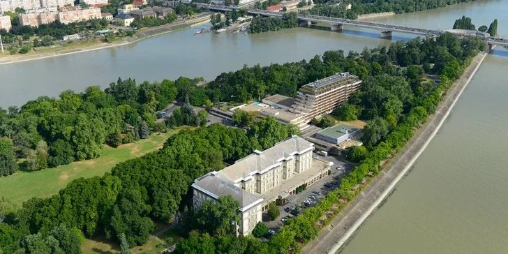Relaxační wellness pobyt v luxusním hotelu v centru Budapešti s polopenzí