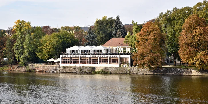 Hostina v náruči Vltavy: Voucher do restaurace na Střeleckém ostrově