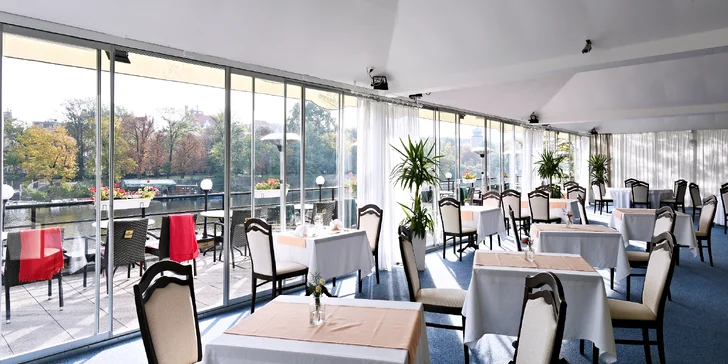 Hostina v náruči Vltavy: Voucher do restaurace na Střeleckém ostrově