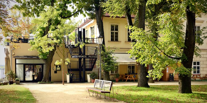Hostina v náruči Vltavy: Dárkový voucher do restaurace na Střeleckém ostrově