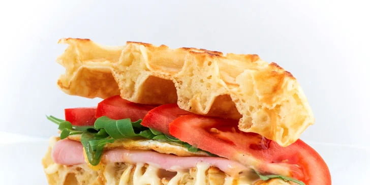 Snídaňové menu v bistru Waf-Waf: sladké i slané vafle, lívance a nápoje