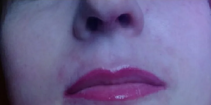 Non-stop krásná: permanentní make-up obočí, očních linek nebo rtů