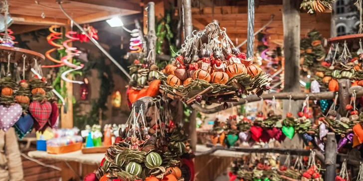 Adventní výlet do Budapešti s průvodcem: doprava, trhy, vánoční tramvaj i památky