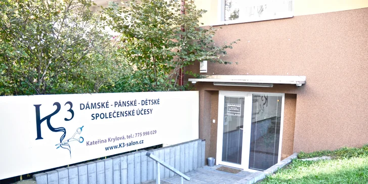 Balíček se střihem a keratinem za použití čokoládové kosmetiky