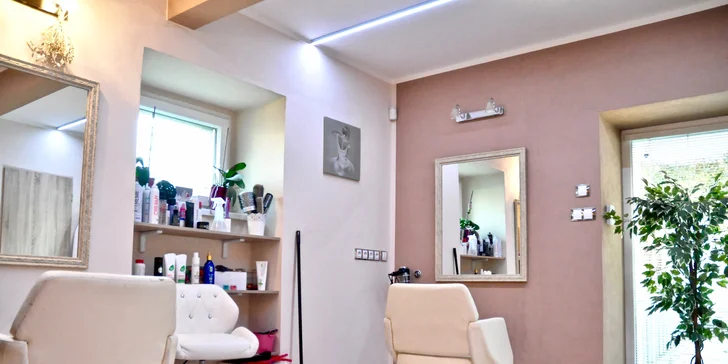 Mytí, dámský střih, foukaná a závěrečný styling pro polodlouhé a dlouhé vlasy