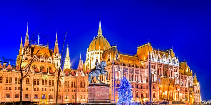 Adventní výlet do Budapešti s průvodcem: doprava, trhy, vánoční tramvaj i památky