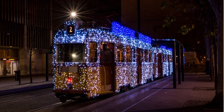 Adventní výlet do Budapešti s průvodcem: doprava, trhy, vánoční tramvaj i památky