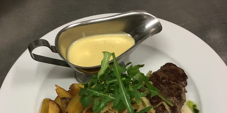 3chodové menu pro 2: tomatový krém, hovězí steak v hlavní roli i dezert