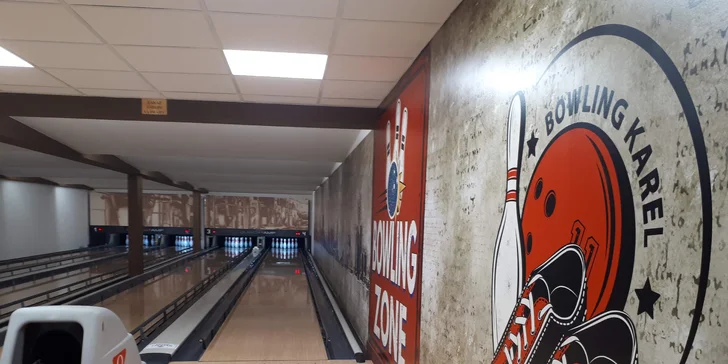Bowling pro 2–6 hráčů: různé časy ve všední dny, 4 profi bowlingové dráhy