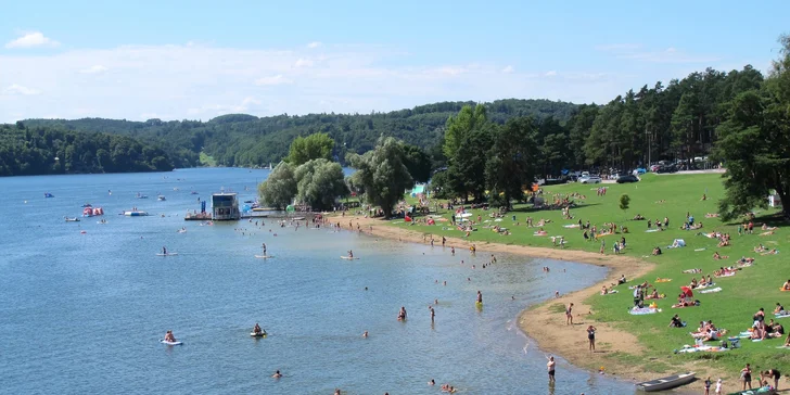 V bungalovech u Vranovské přehrady si užijete koupání i výlety.