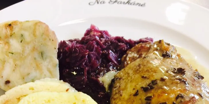 Svatomartinské menu v útulné radlické restauraci: pečená husa a šulánky