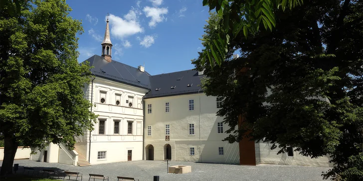  Hru je možné hrát kdykoli v otevírací době po předchozí rezervaci na recepci zámku