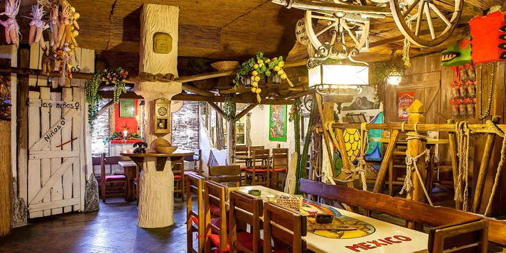 Mexická večeře pro dva: naducané enchiladas s kuřecím nebo hovězím a churros s karamelem a čokoládou
