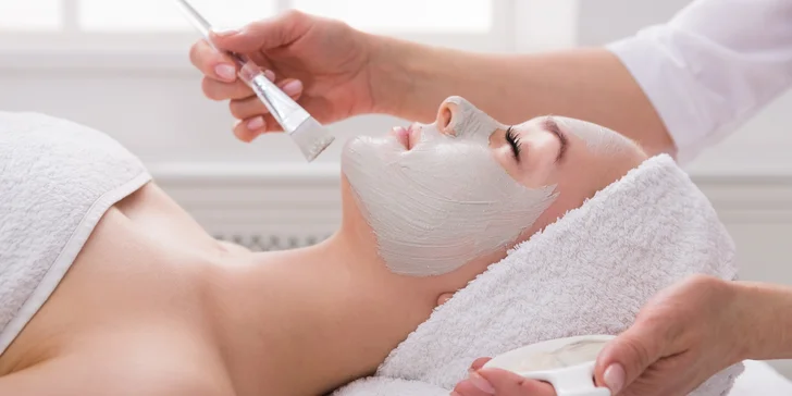 Chemický peeling na aknózní či unavenou pleť nebo kosmetické ošetření