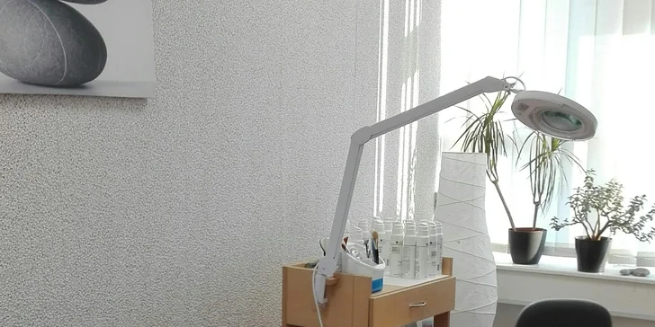 Nechte svoji pleť hýčkat: Čištění ultrazvukem a galvanická žehlička