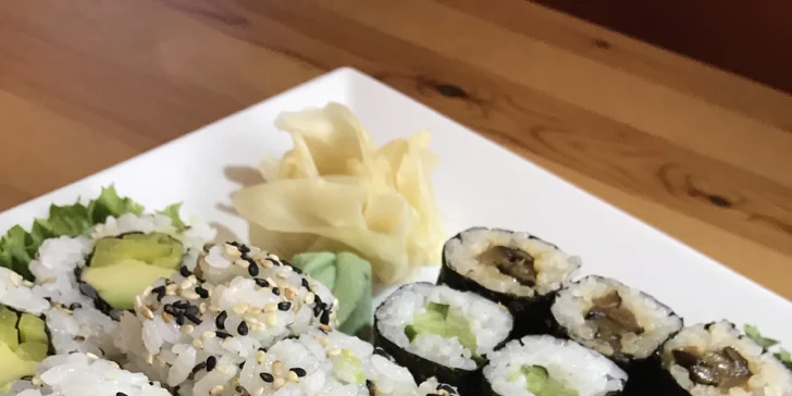 Milujeme sushi: set pro vegetariány, ale i s chobotnicí či smaženým lososem