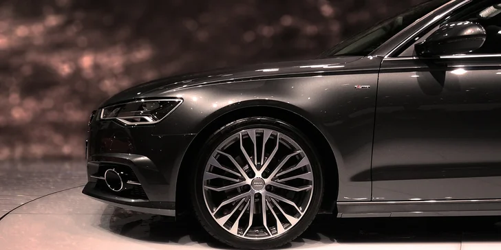 Autosalon v Ženevě: doprava, celodenní vstupenka i prohlídka města