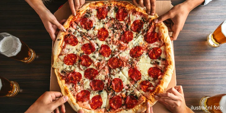 Dopřejte si křupavou Itálii: 33cm pizza se šunkou, salámem, špenátem i vege