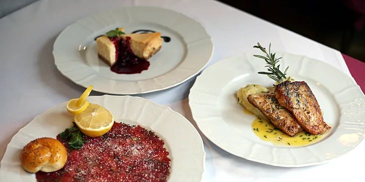 3chodové menu pro 2 v centru: předkrm, hlavní chod i dezert podle výběru