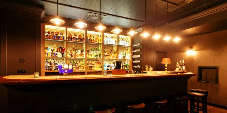Jazzový večer s degustací drinků: koncert v klubu a koktejly, rumy či whiskey
