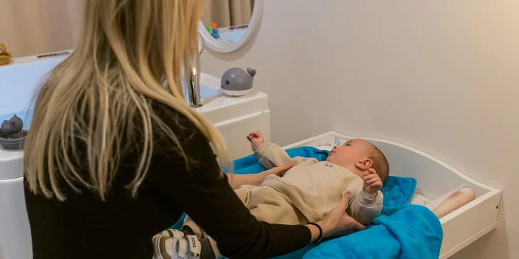 Personál sa stará o bezpečie, pohodlie a potreby bábätka počas celej 60-minútovej procedúry.