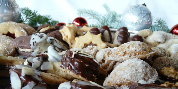 Tradiční vánoční cukroví ze Zvíkova napečené podle receptů našich babiček