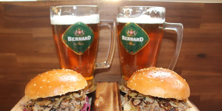 Svatomartinské burgerové menu: paštika, burger s trhanou kachnou a pití