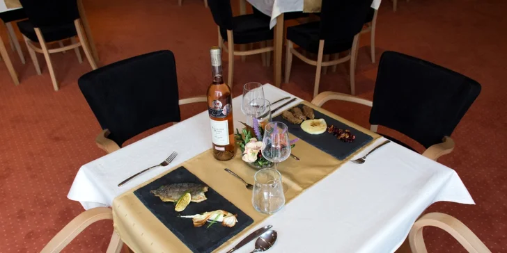 Dokonalá romantika: 3chodové menu a neomezený vstup do wellness pro dva