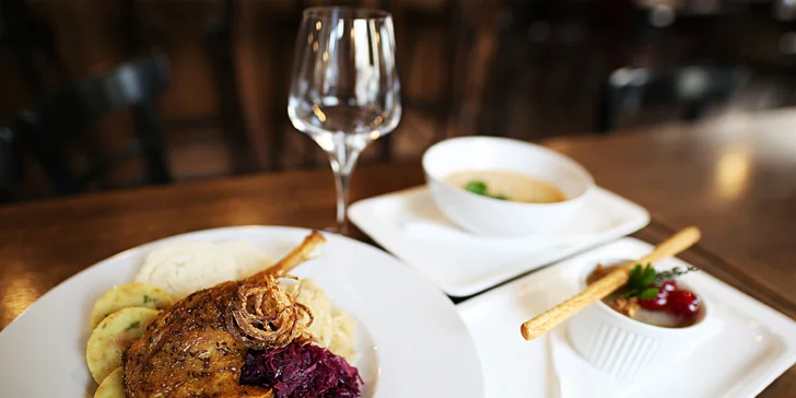 Dejte si hostinu a podpořte dobrou věc: svatomartinské menu pro 2 osoby