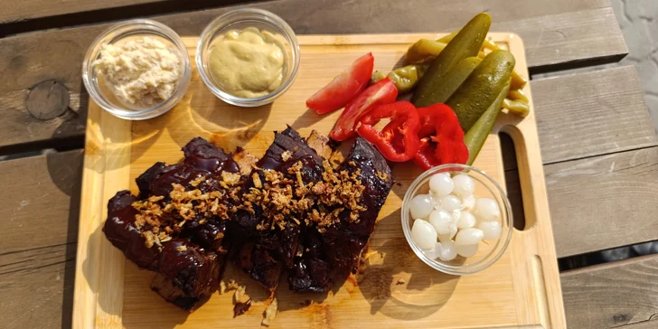 Obsluha vám donese 600 g či 1,2 kg této pochoutky.