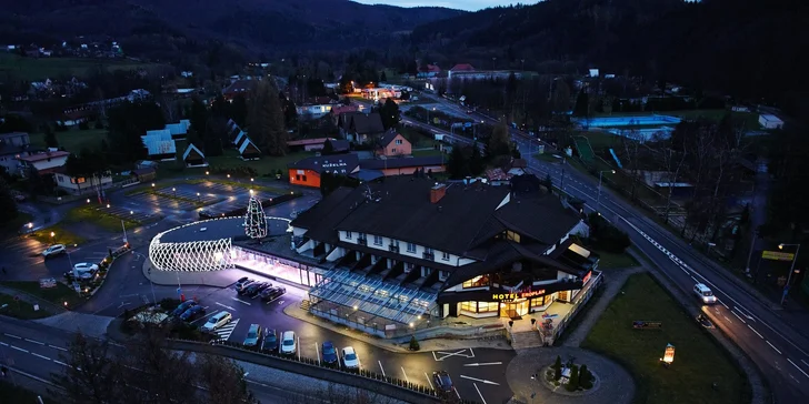 Silvestrovský pobyt v Rožnově: 3chodová večeře, wellness i speciální program