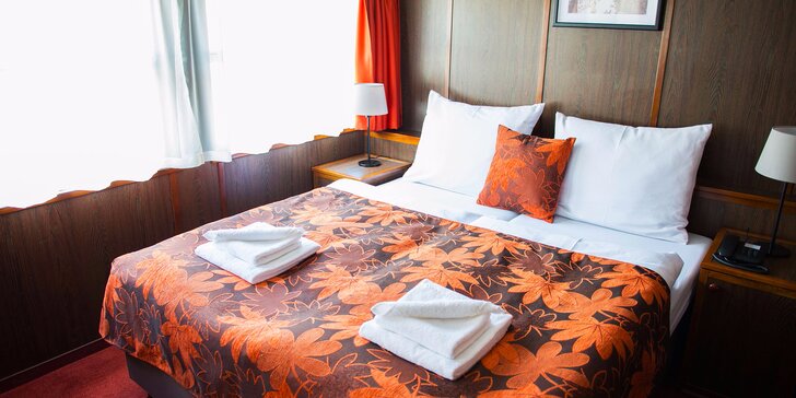 Originální romantický pobyt: v hotelu na lodi vč. snídaně nebo polopenze