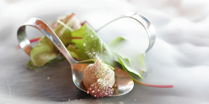 Degustační 11chodové menu pro dva: mořský vlk, slávky i burgundské hovězí
