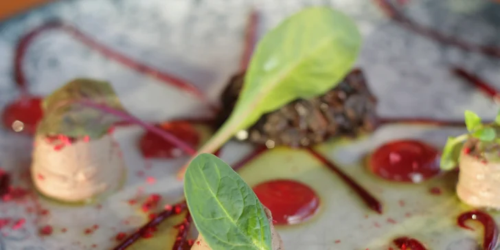 Degustační 11chodové menu pro dva: mořský vlk, slávky i burgundské hovězí