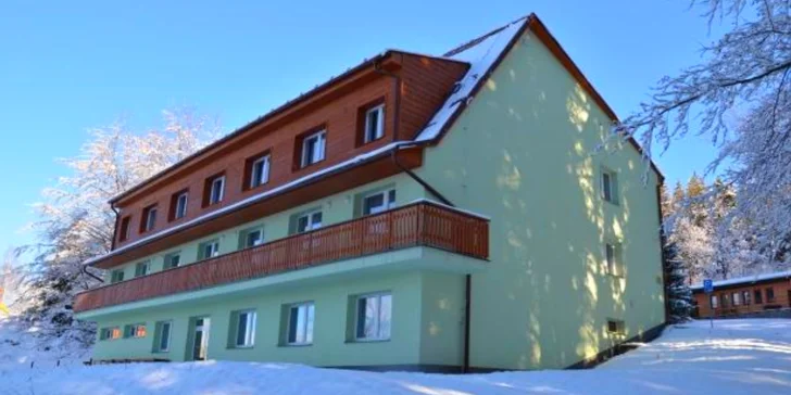 Do Beskyd na víkend: 4chodová večeře s bio hovězími steaky, sauna i lyžování