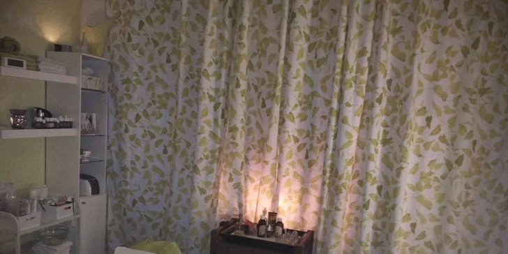 Manuální lymfatická masáž nebo reflexní masáž chodidel