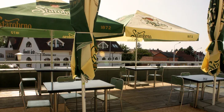 Klidně si přiobjednejte pivo, na čepu je Starobrno. 