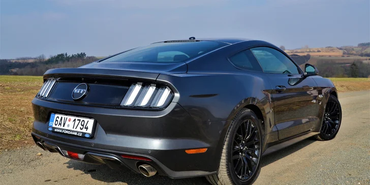 Rozjeďte to v nejsilnějším modelu Ford Mustang 2017 až na 24 hodin