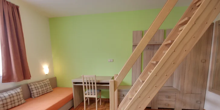 Aktivní pobyt v penzionu s biofarmou až pro 7 osob: polopenze, venkovní bazén i hovězí speciality