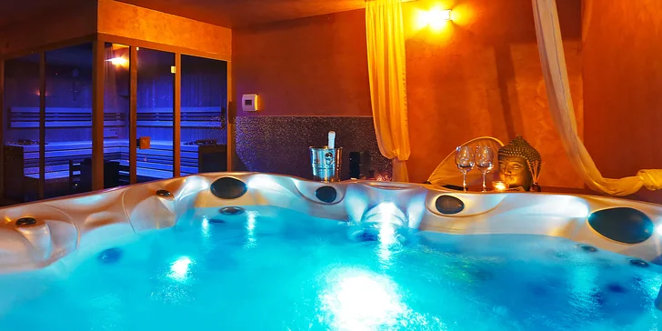 2 hodiny relaxace v privátní vířivce pro 2–4 osoby, sauna i zapůjčení županu a ručníků zdarma