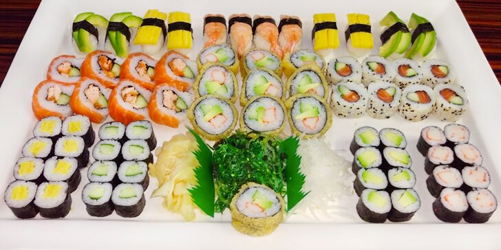 Pochutnejte si: 48 i 70 ks oblíbených sushi rolek s lososem i avokádem